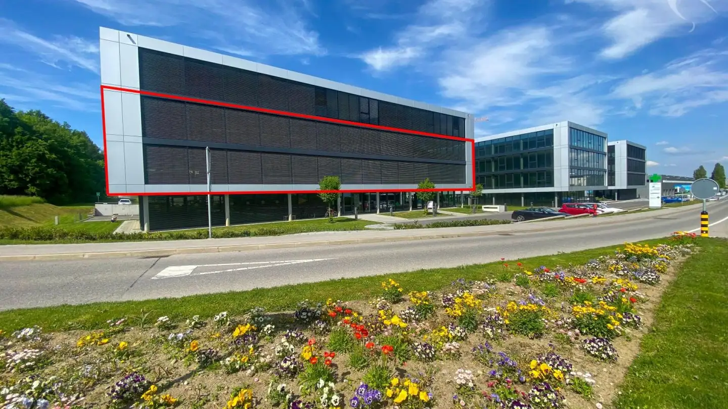 Mixed-use building for sale - 1720 Corminboeuf