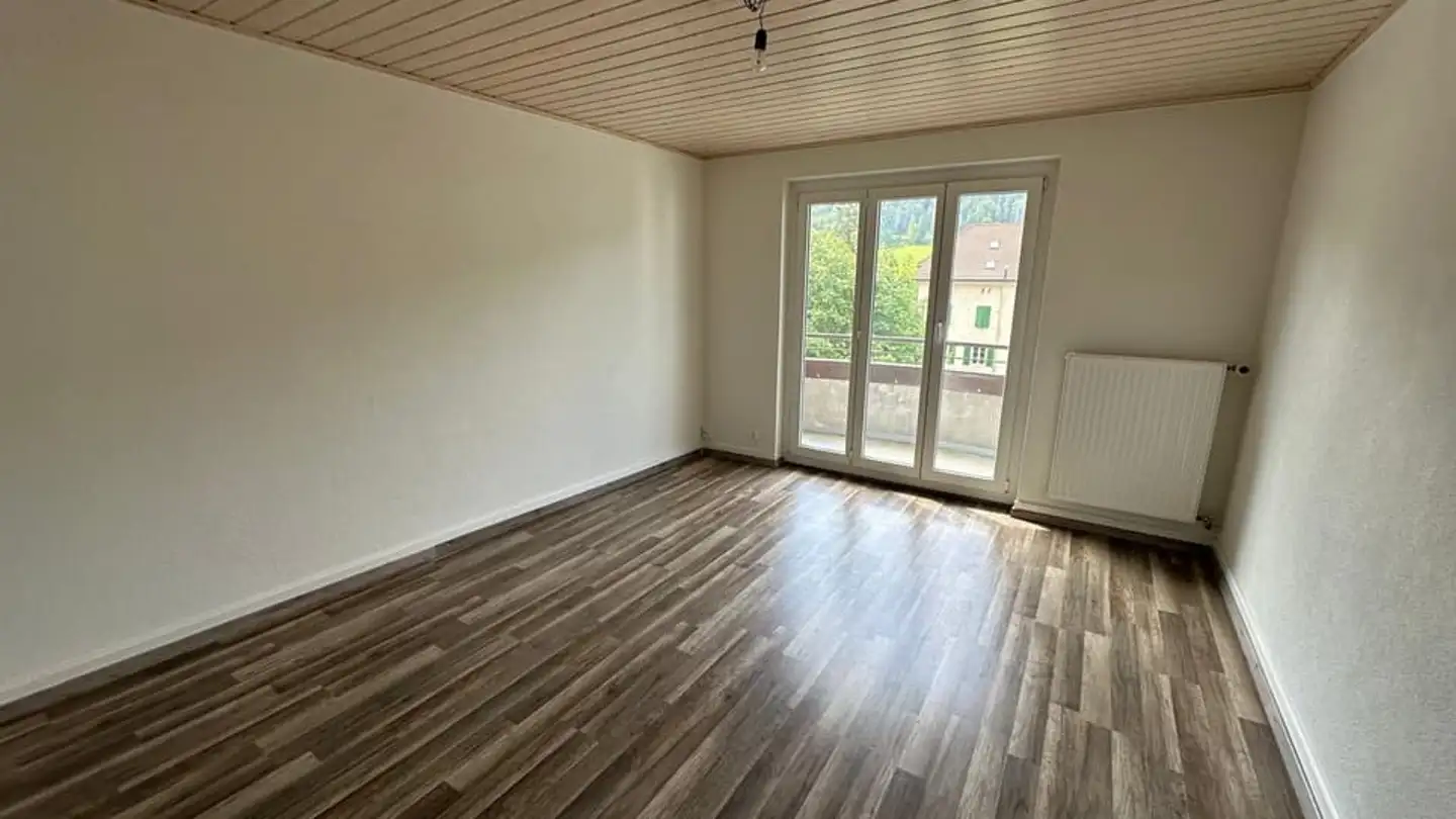Appartement à louer - Crêt Besson 11, 2615 Sonvilier - Photo 2