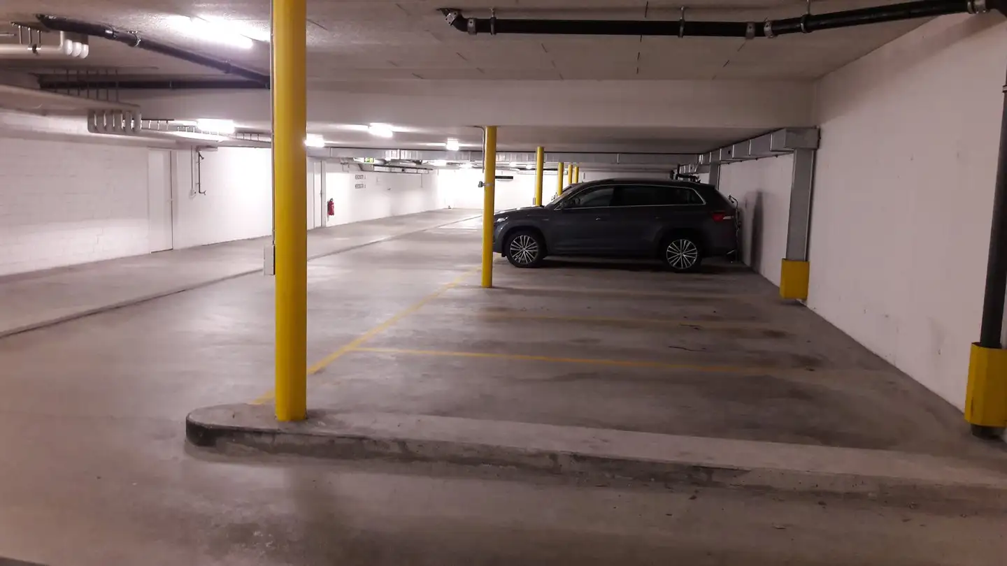 Place de parking souterraine à louer - Herzogstrasse 2, 8044 Zürich - Photo 2