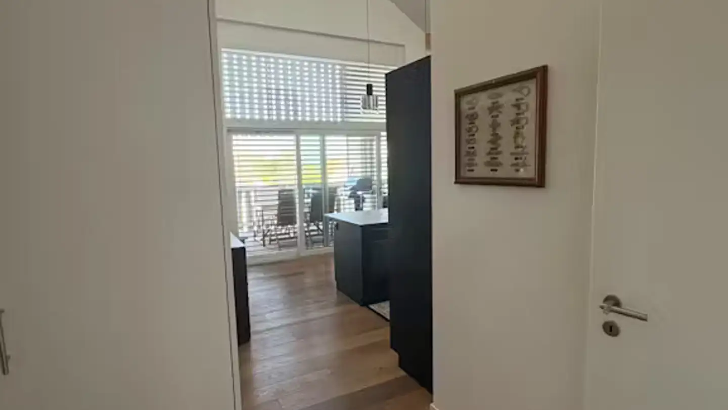 Apartment for rent - Route Du Bas-Du-Village, 1789 Lugnorre - Photo 4