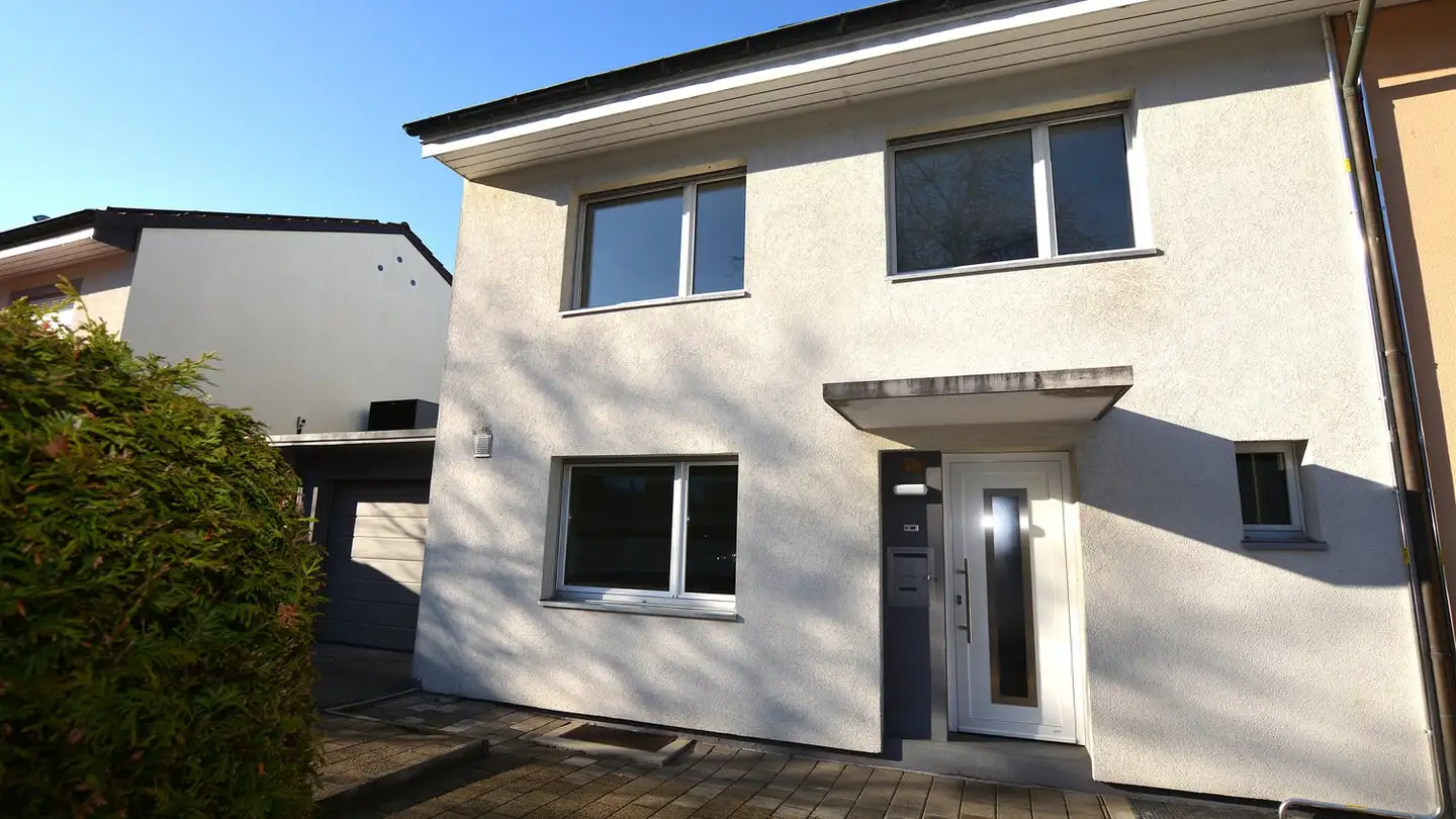 Casa bifamiliare in vendita - Baslerstrasse 29, 4106 Therwil