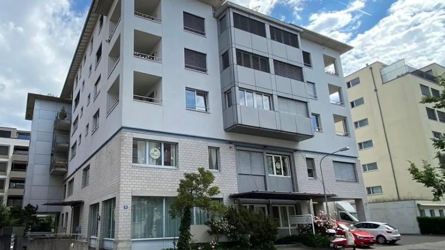 Tiefgaragenstellplatz mieten - Fuchsiastrasse 14, 8048 Zürich