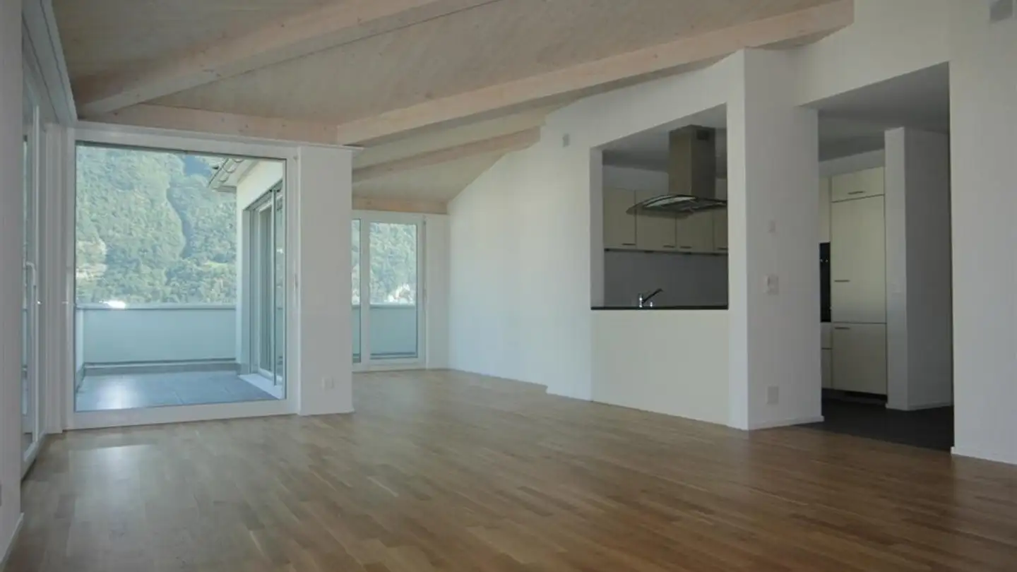 Attique à louer - Gostenstrasse, 8882 Unterterzen - Photo 3