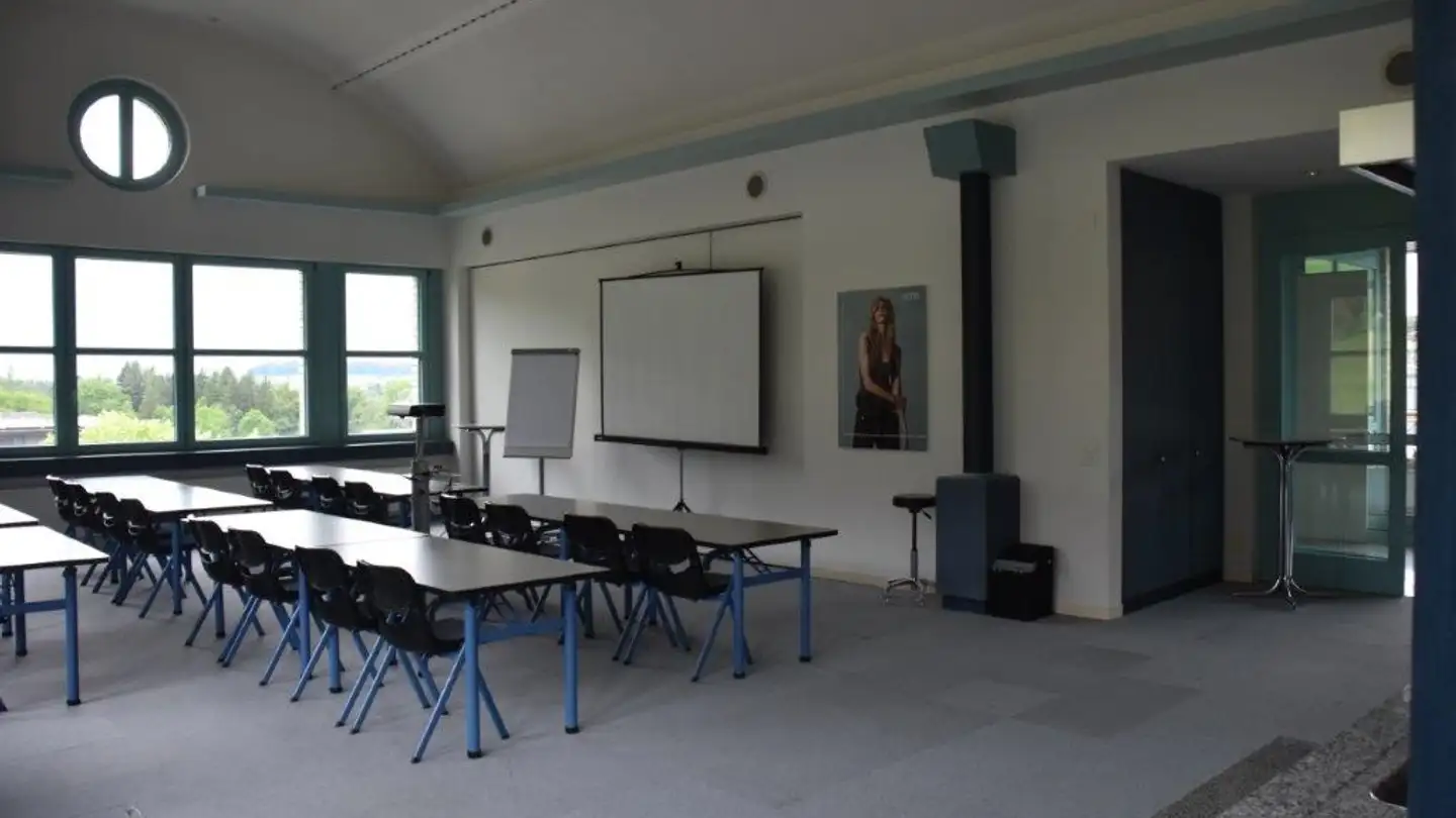 Commercial for rent - Ruessenstrasse 12, 6340 Baar