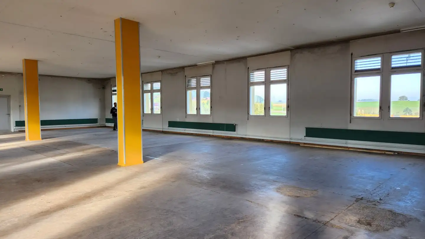 Gewerbe mieten - Wangenstrasse 152, 3172 Niederwangen b. Bern - Foto 2