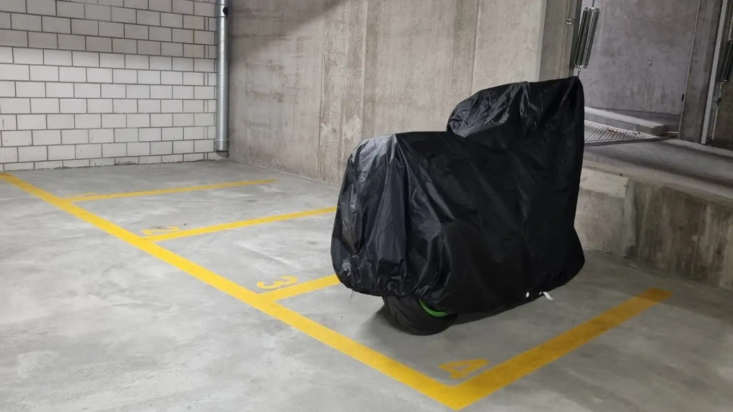 Garage singolo in affitto - 8427 Freienstein