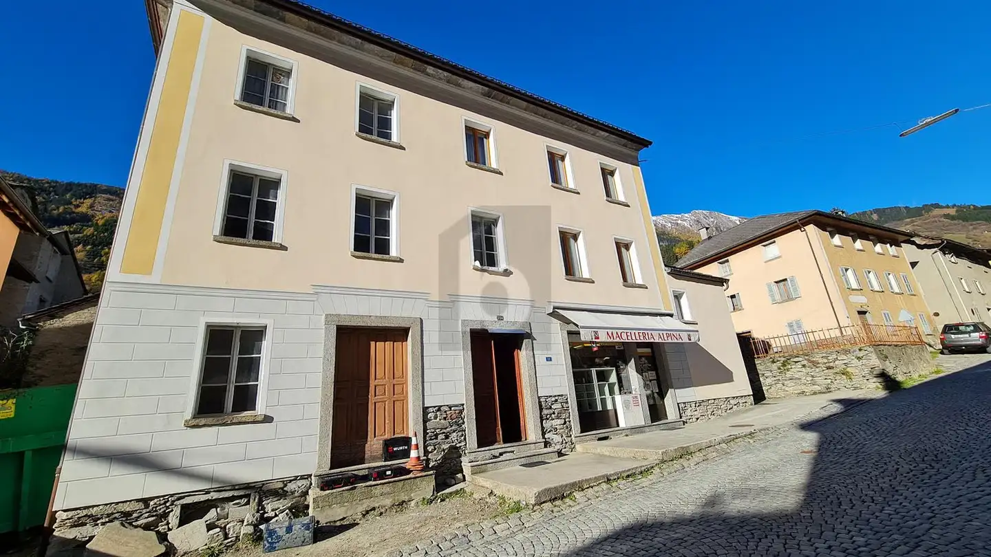 Appartement à vendre - 6563 Mesocco