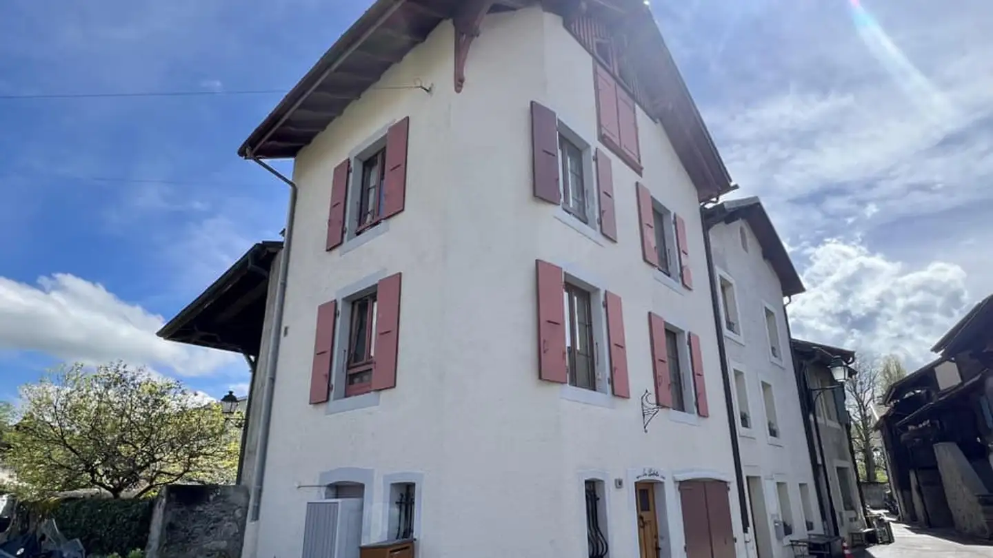 Single house for sale - 1248 Hermance