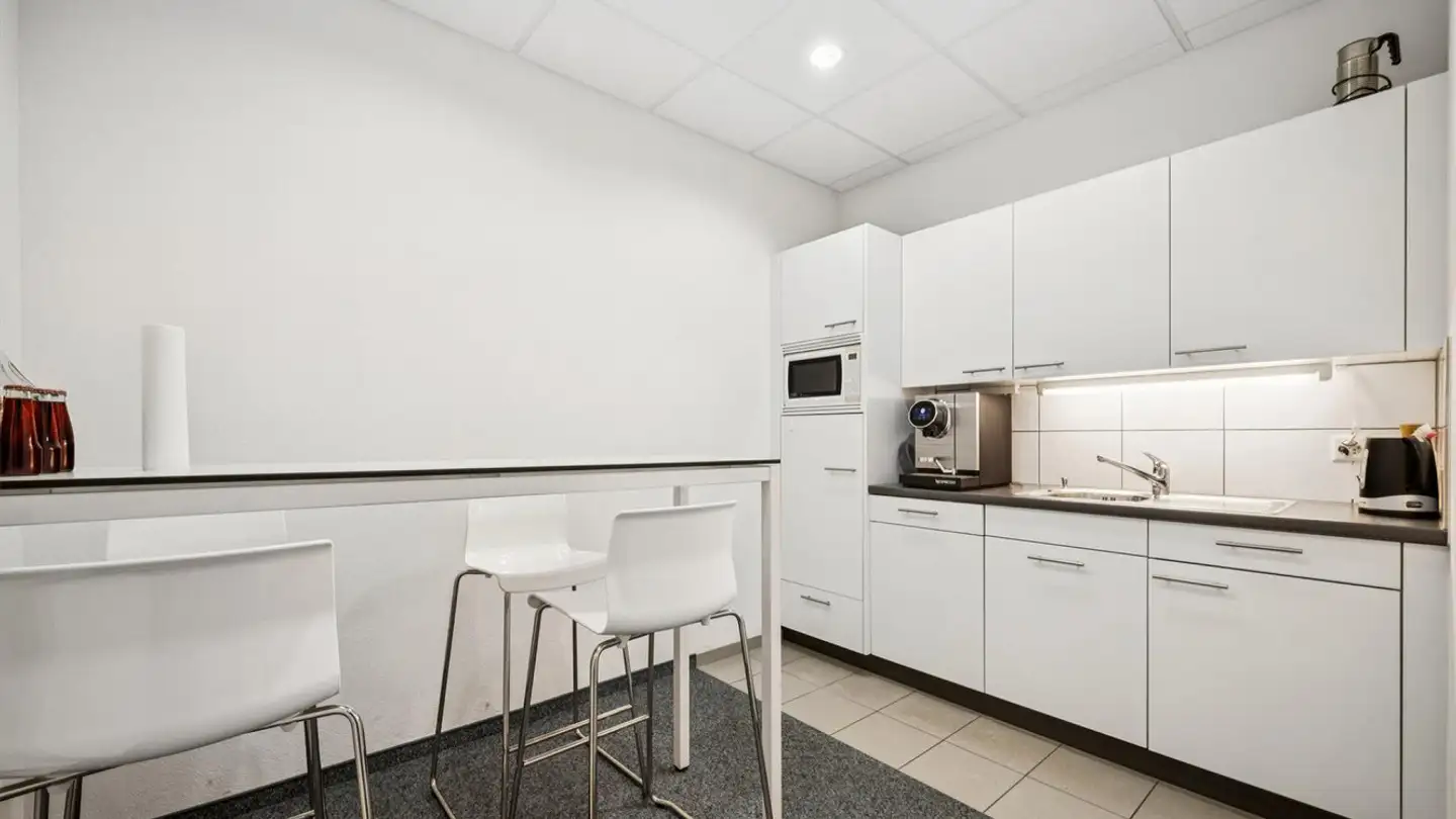 Bürofläche mieten - Hinterbergstrasse 22, 6312 Steinhausen - Foto 4