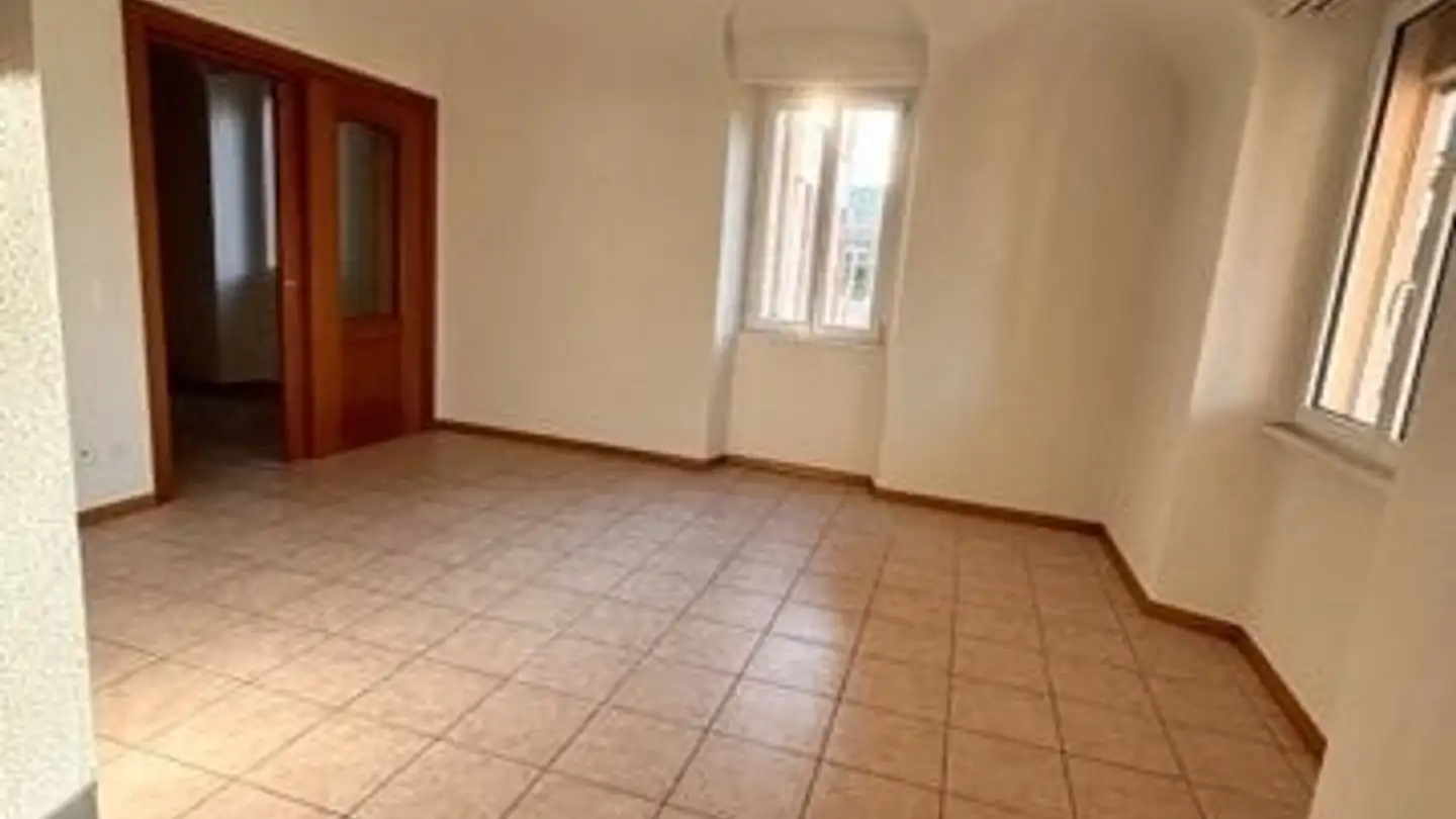 Appartement à louer - Via Stazione 1, 6987 Caslano