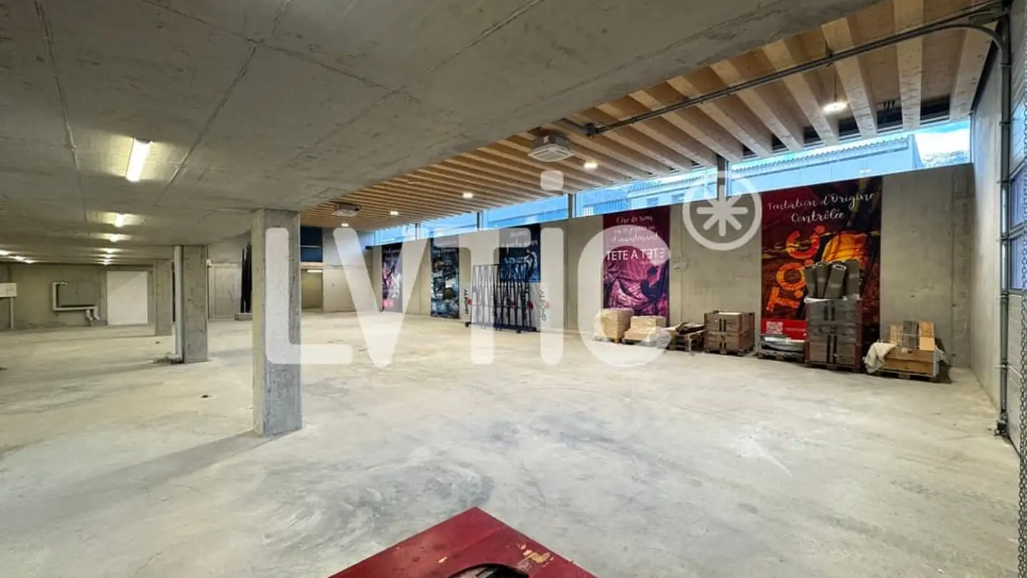 Commercial for rent - 1920 Martigny - Photo 2