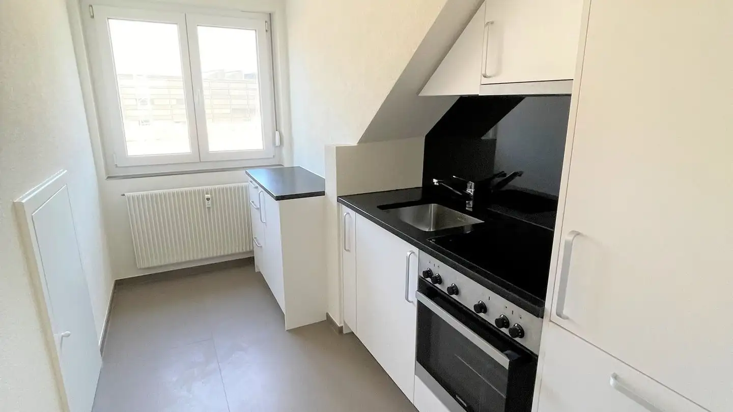 Attic flat for rent - Rue De La Gabelle / Salzhausstrasse 11, 2503 Biel/Bienne - Photo 2