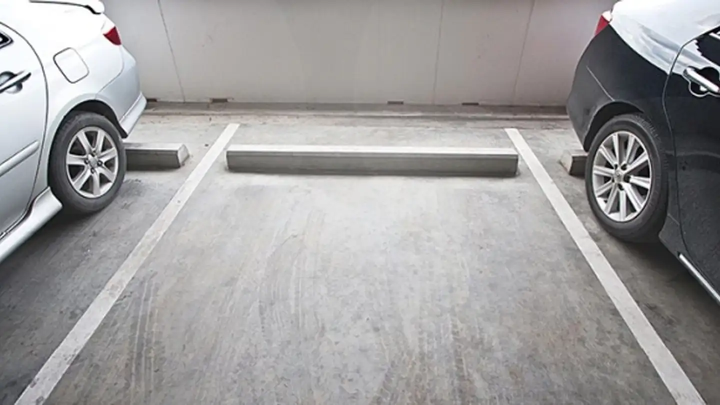 Outdoor parking space for rent - 6963 Pregassona
