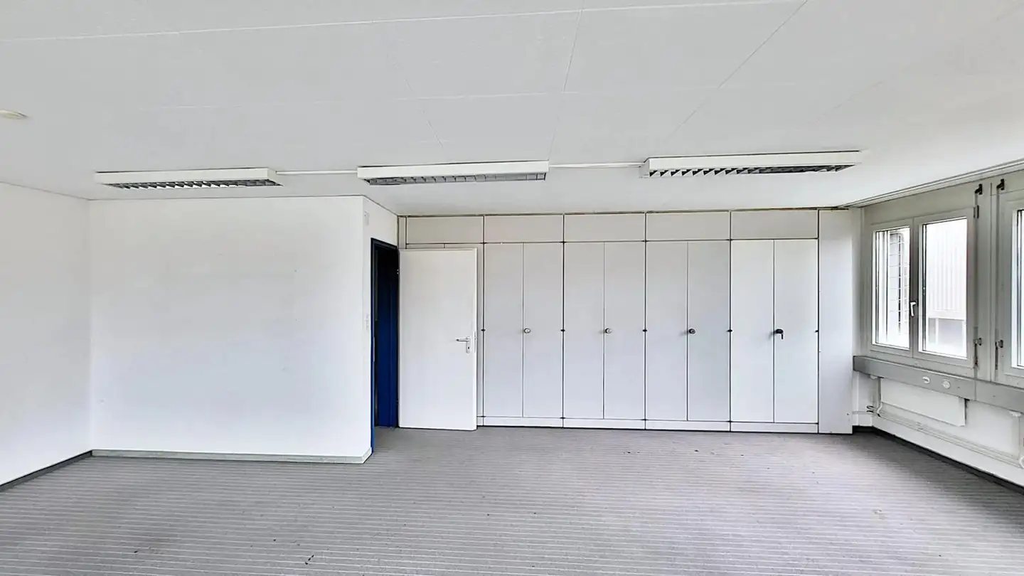 Bureau à louer - Gewerbestrasse 18, 8132 Egg b. Zürich