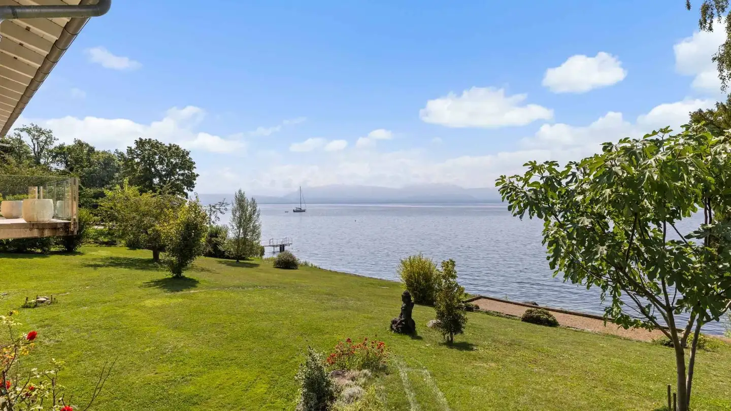 Villa in vendita - 1166 Perroy