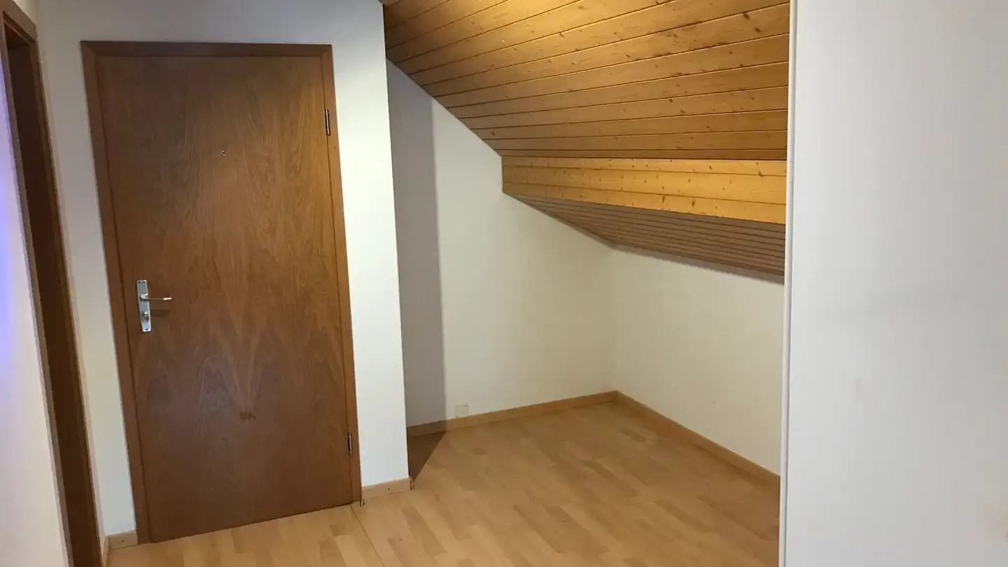 Dachgeschosswohnung mieten - Schwalbenstrasse 12, 8374 Dussnang - Foto 4