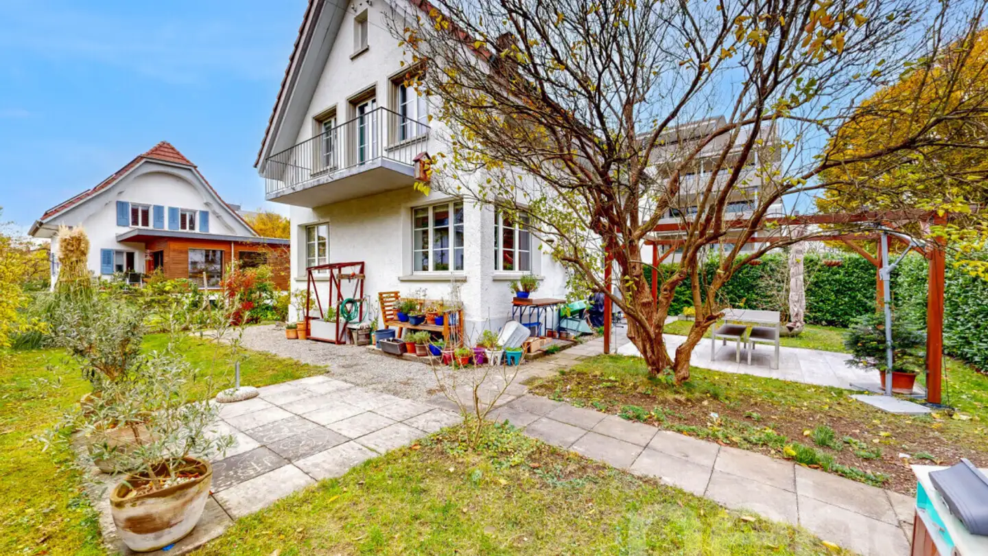 Cave house for sale - 5600 Lenzburg