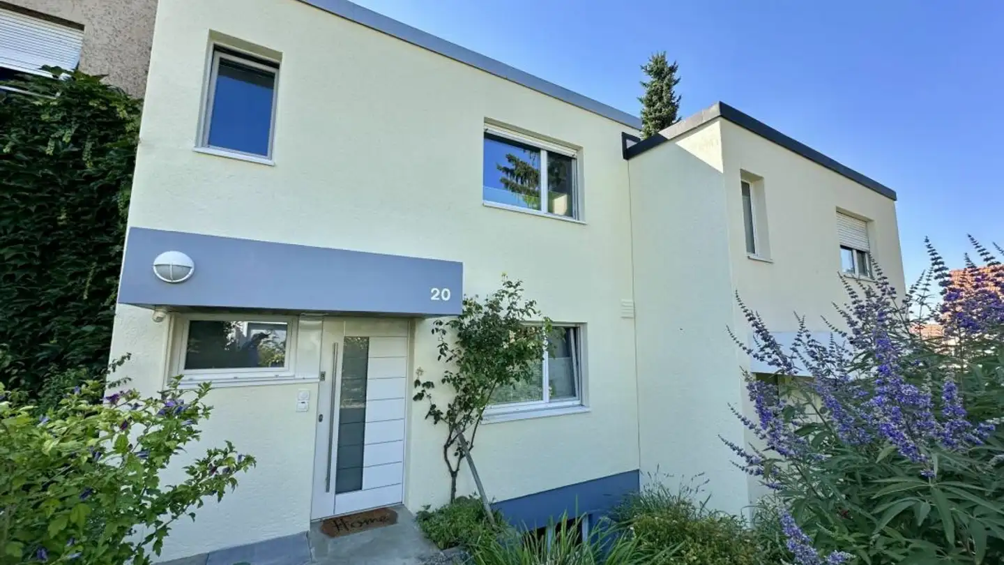 Row house for rent - Im Goldbrunnen 20, 4104 Oberwil BL