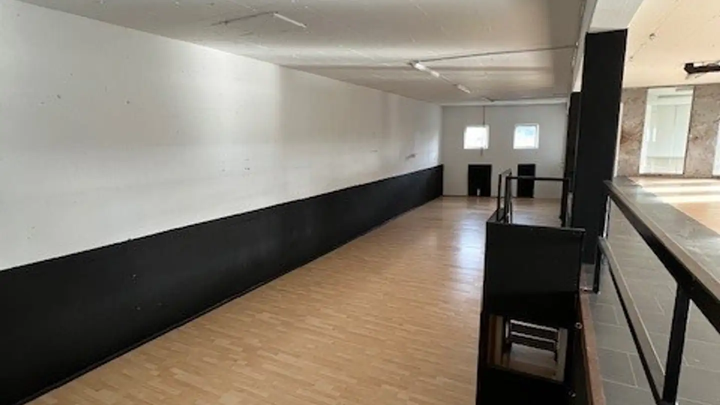 Gewerbe mieten - Suhrerstrasse 24, 5036 Oberentfelden - Foto 2