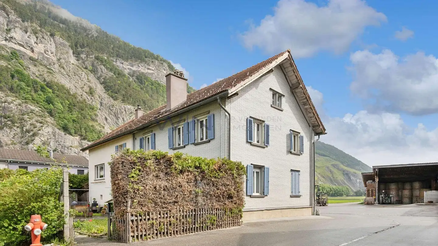 Residential building for sale - 7012 Felsberg