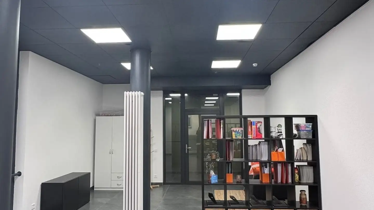 Commerciale in affitto - Via Serafino Balestra 6, 6600 Locarno
