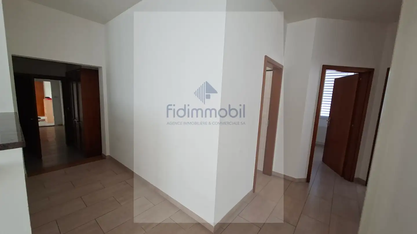 Appartement à louer - Rue Daniel-Jeanrichard, 2300 La Chaux-de-Fonds - Photo 3