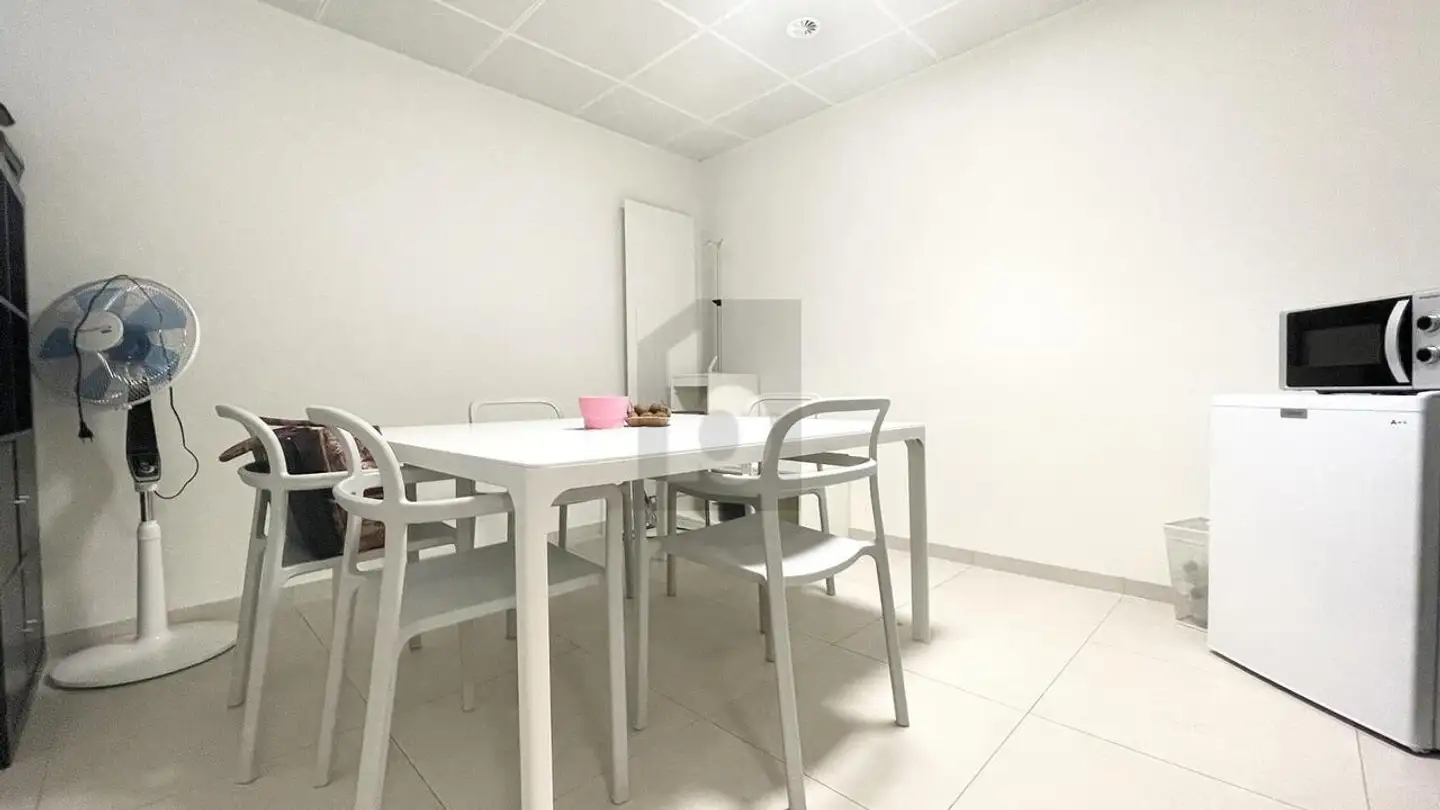 Office space for rent - 1845 Noville - Photo 3