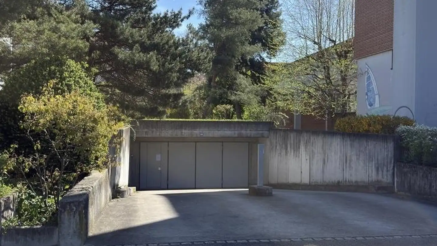 Garage singolo in affitto - Neue Bahnhofstrasse 148a, 4132 Muttenz