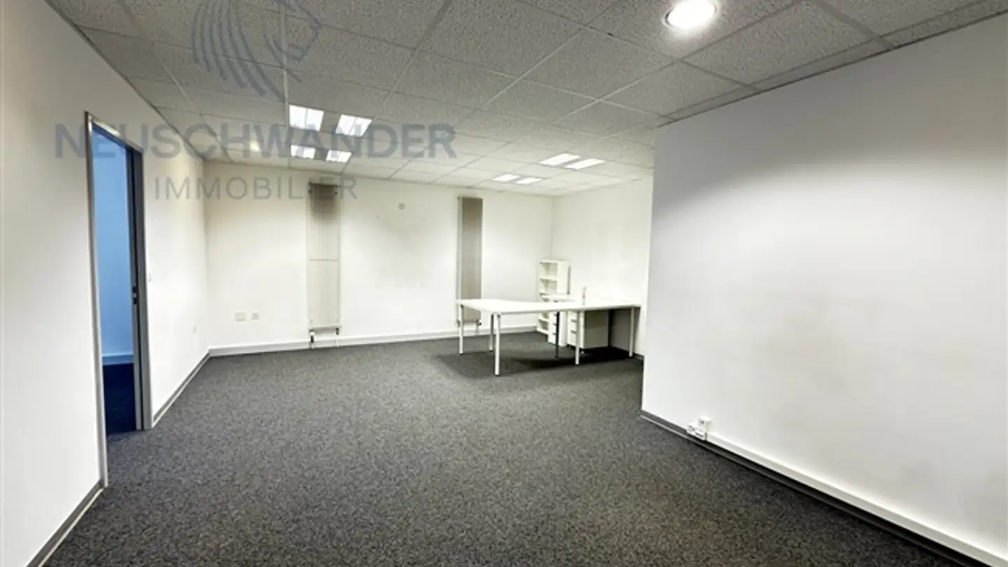 Appartement à louer - Rue Du 23-Juin, 2800 Delémont - Photo 3