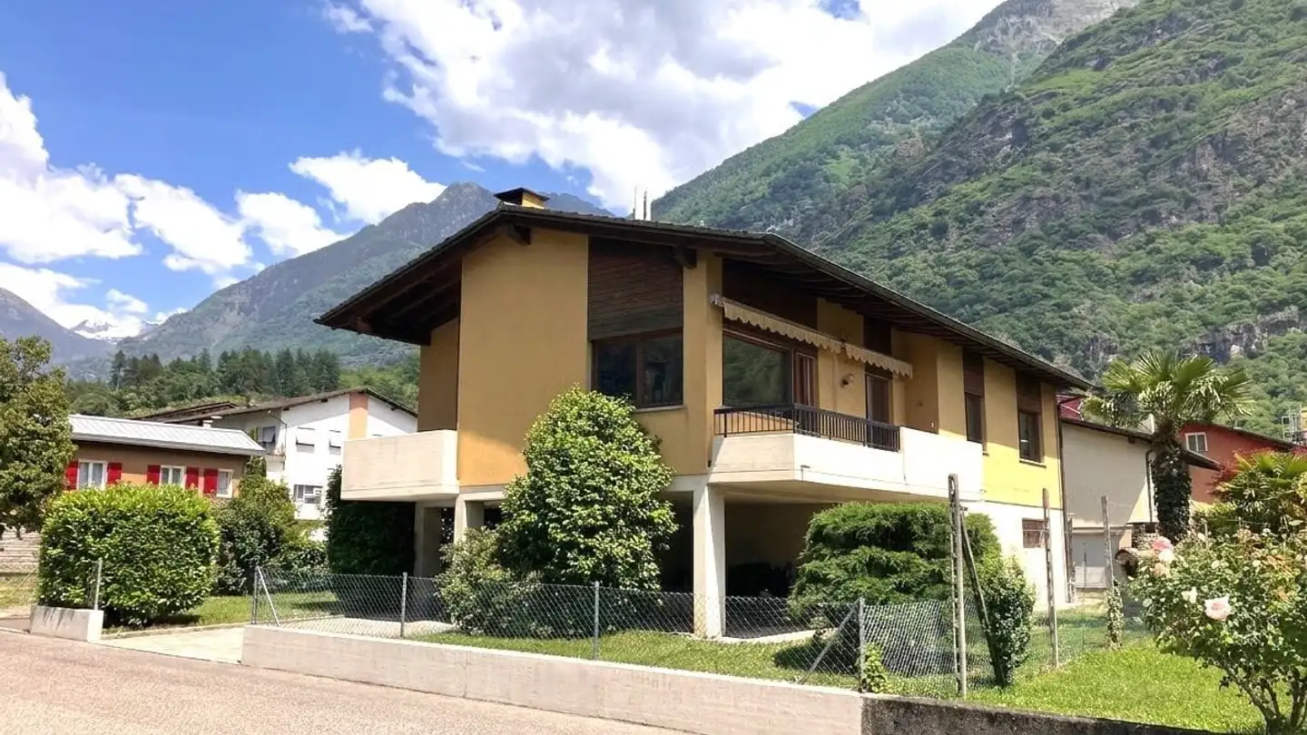 Casa singola in vendita - Via Giuseppe Motta, 6710 Biasca - Foto 2