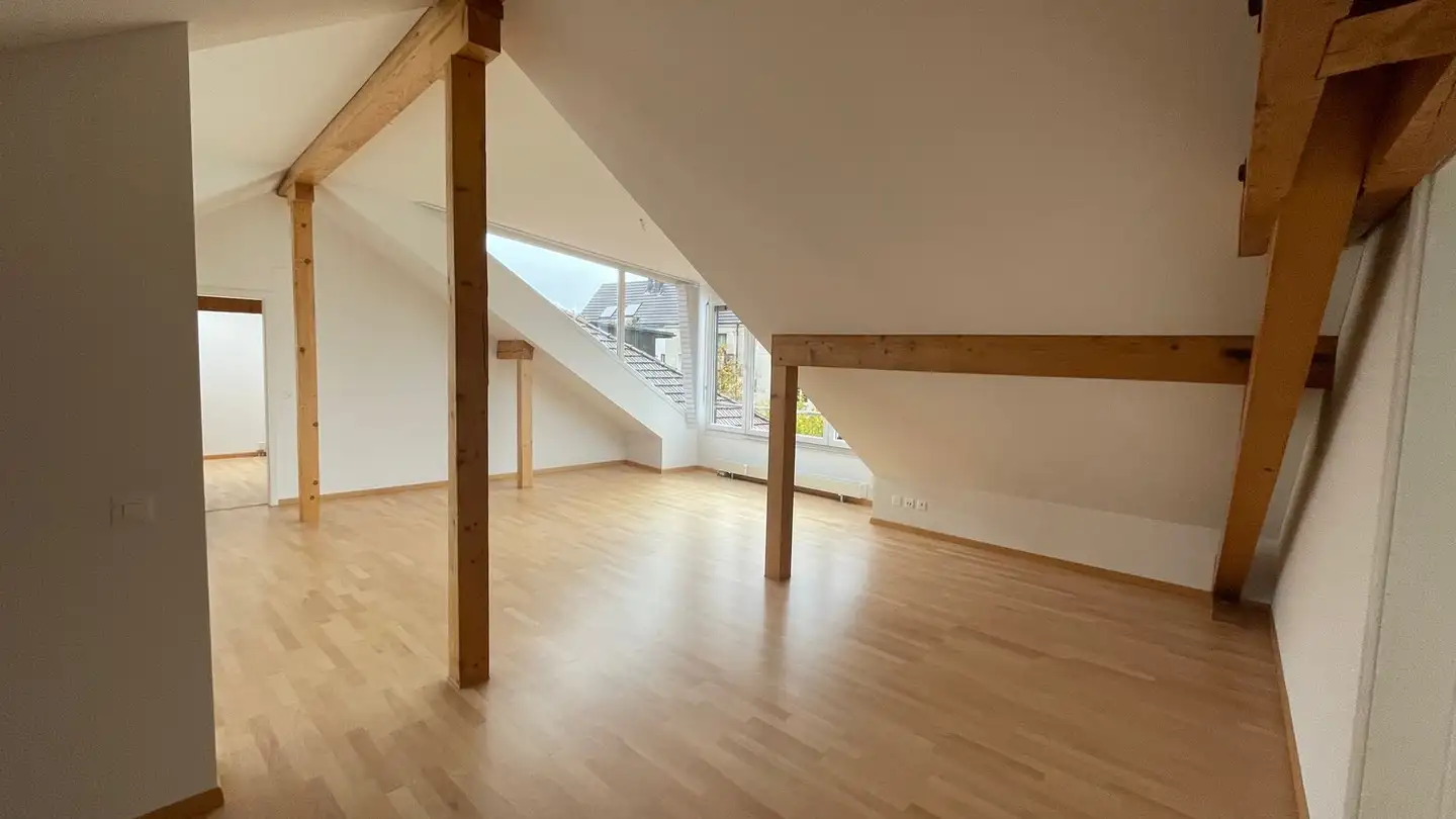 Dachgeschosswohnung mieten - Zuchwilerstrasse 52, 4500 Solothurn - Foto 4