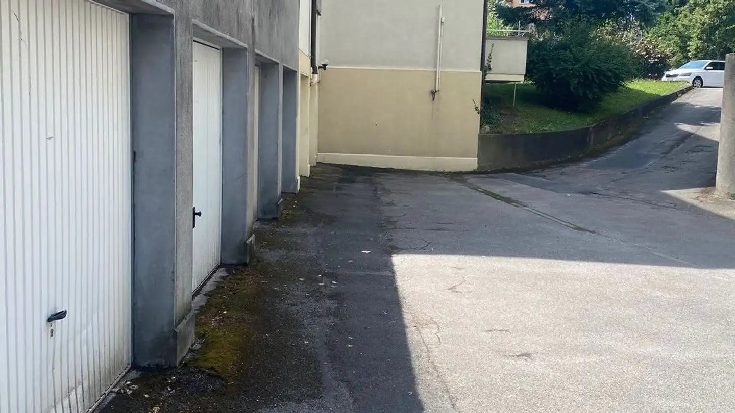 Garage individuel à louer - Avenue Victor-Ruffy 2, 1012 Lausanne