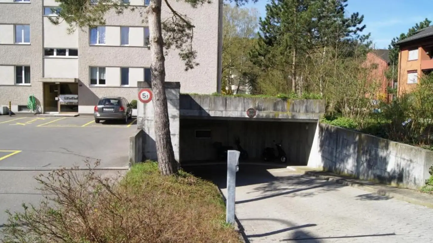 Place de parking souterraine à louer - Stationsstrasse 55A, 8424 Embrach