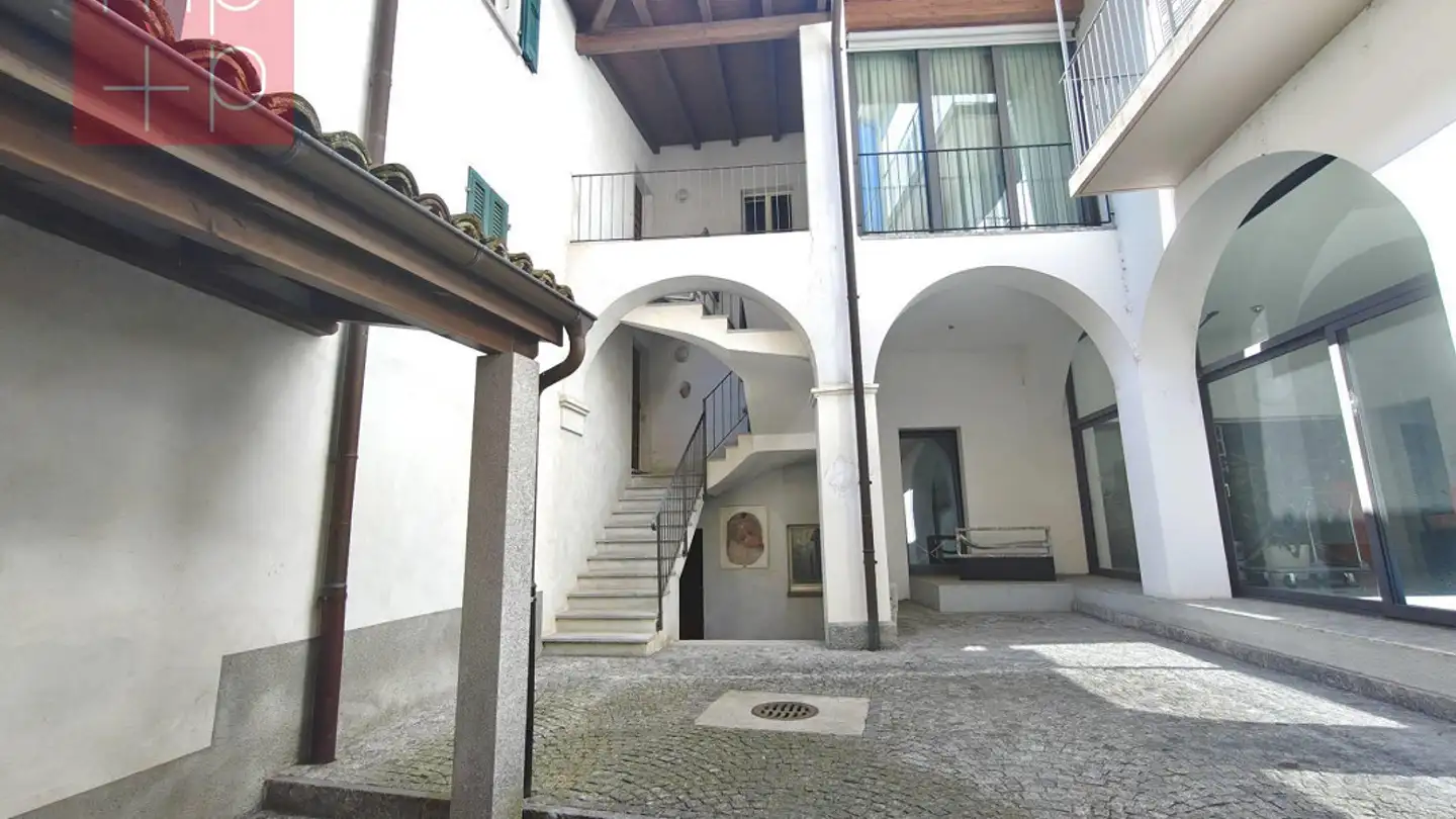 Residential building for sale - 6850 Mendrisio