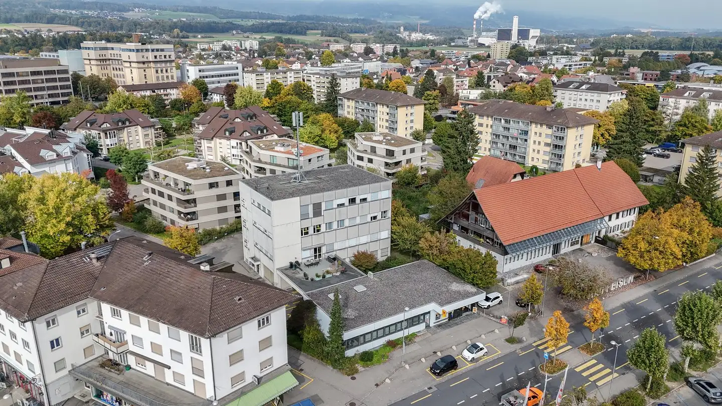 Mischgenutztes Gebäude kaufen - Hauptstrasse 73, 4528 Zuchwil