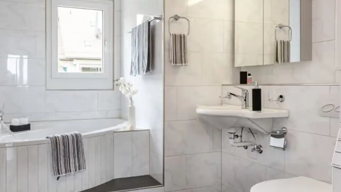 Dachgeschosswohnung mieten - Zuntwisweg 7, 8605 Gutenswil - Foto 3