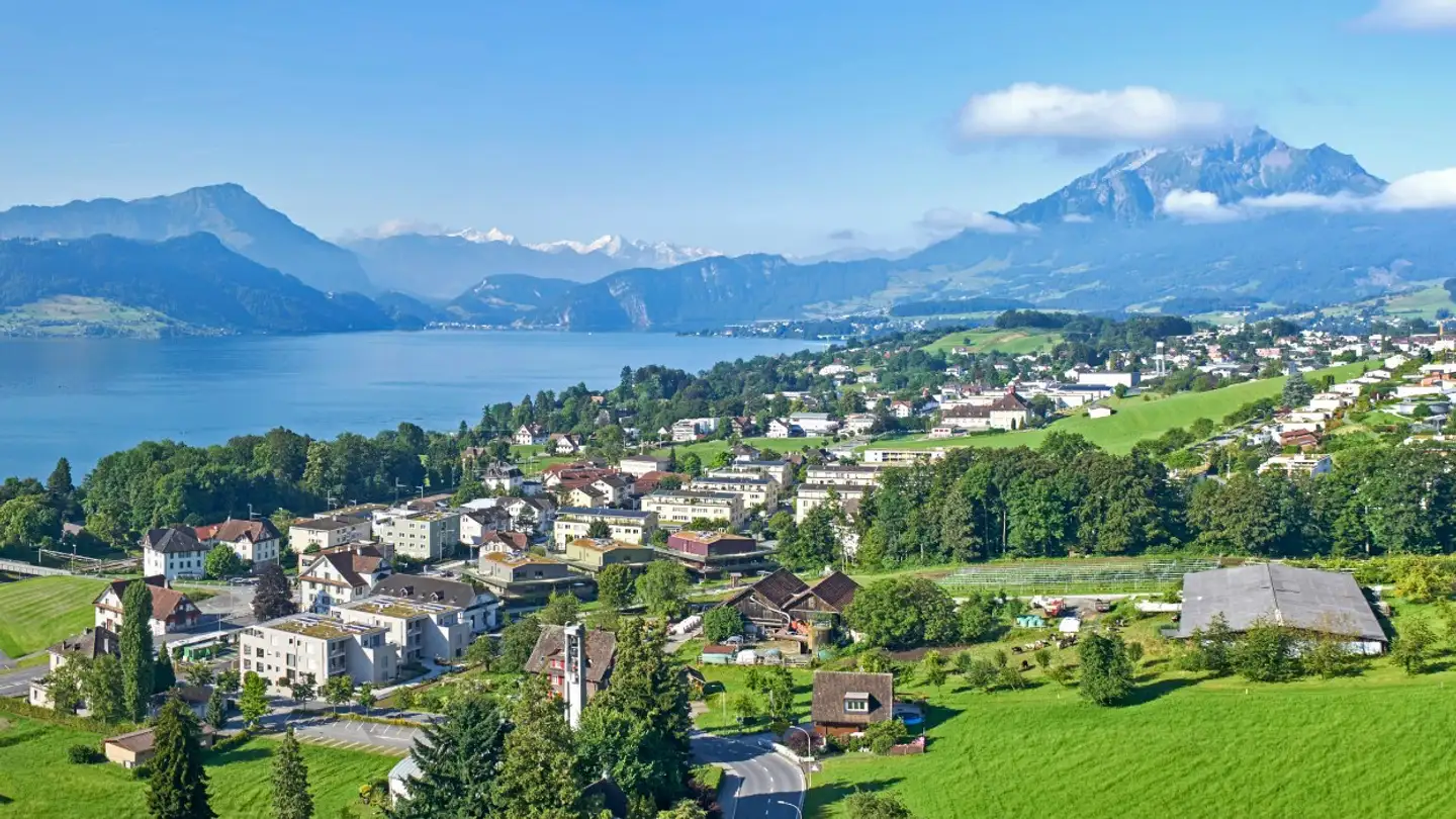 Mischgenutztes Gebäude kaufen - 6045 Meggen