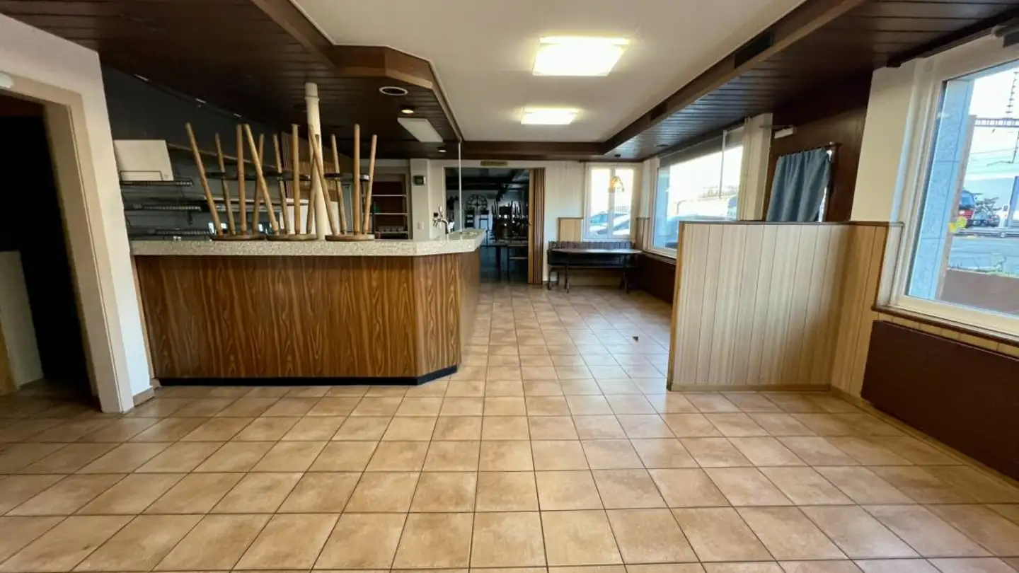 Restaurant à louer - Place De La Gare 3, 1470 Estavayer-le-Lac - Photo 2