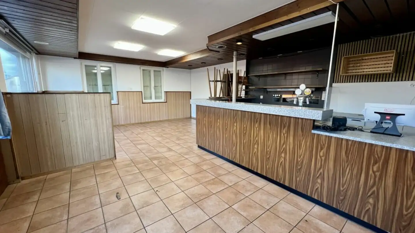 Restaurant à louer - Place De La Gare 3, 1470 Estavayer-le-Lac - Photo 3