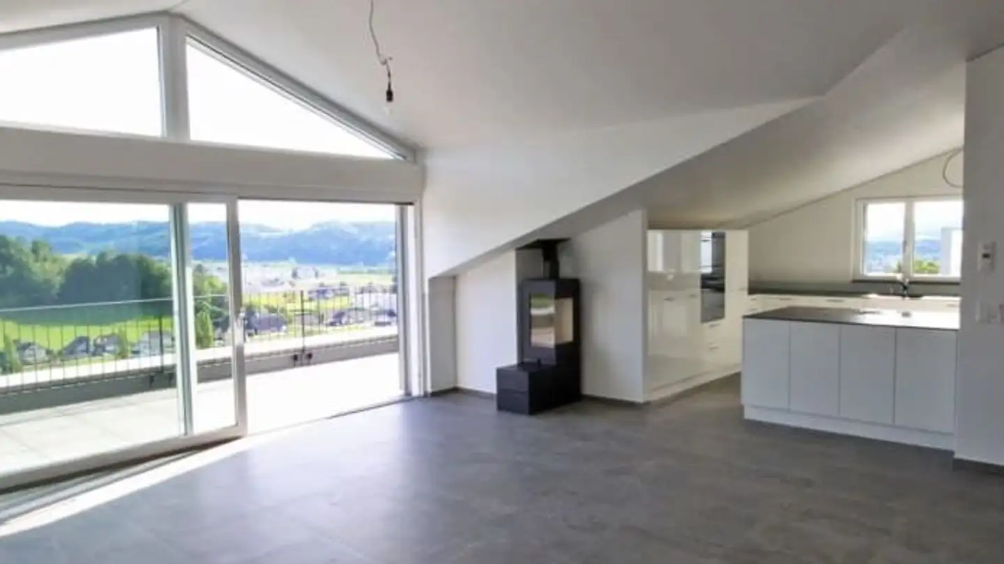 Attique à louer - Rosenweg 5, 5042 Hirschthal