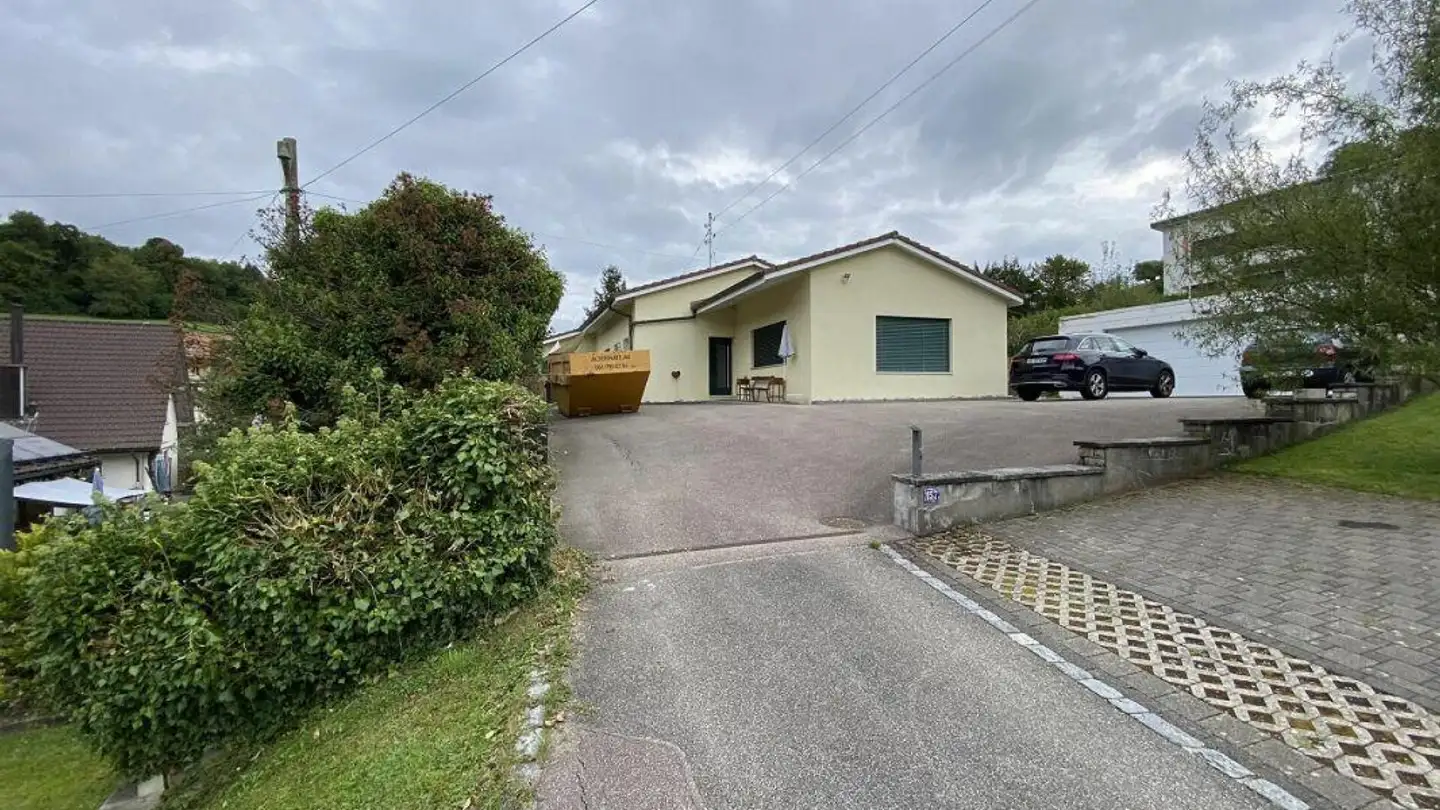 Residential building for sale - 4233 Meltingen