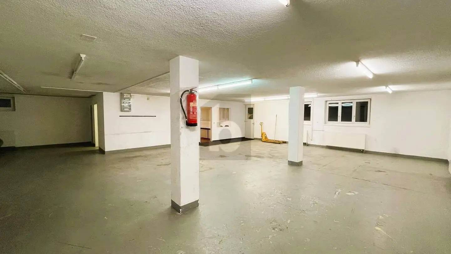 Factory for rent - 5615 Fahrwangen - Photo 2