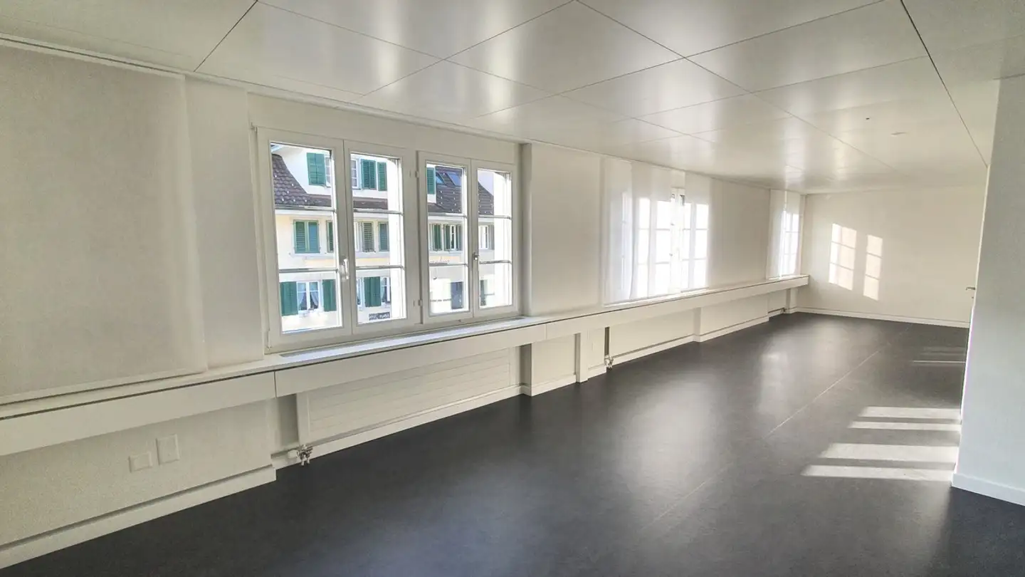 Commercial for rent - Seestrasse 27, 8330 Pfäffikon ZH