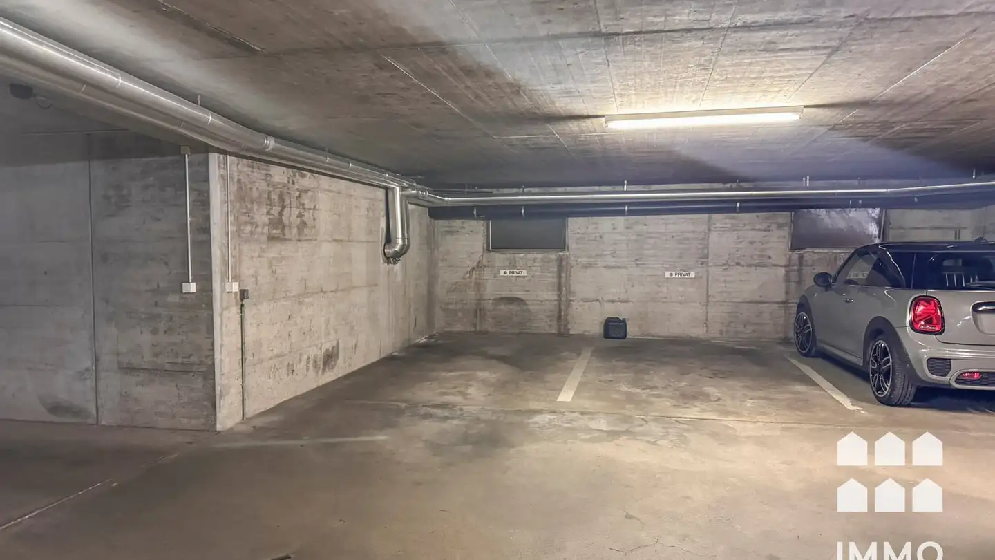 Tiefgaragenstellplatz mieten - Allmendstrasse 28, 2562 Port