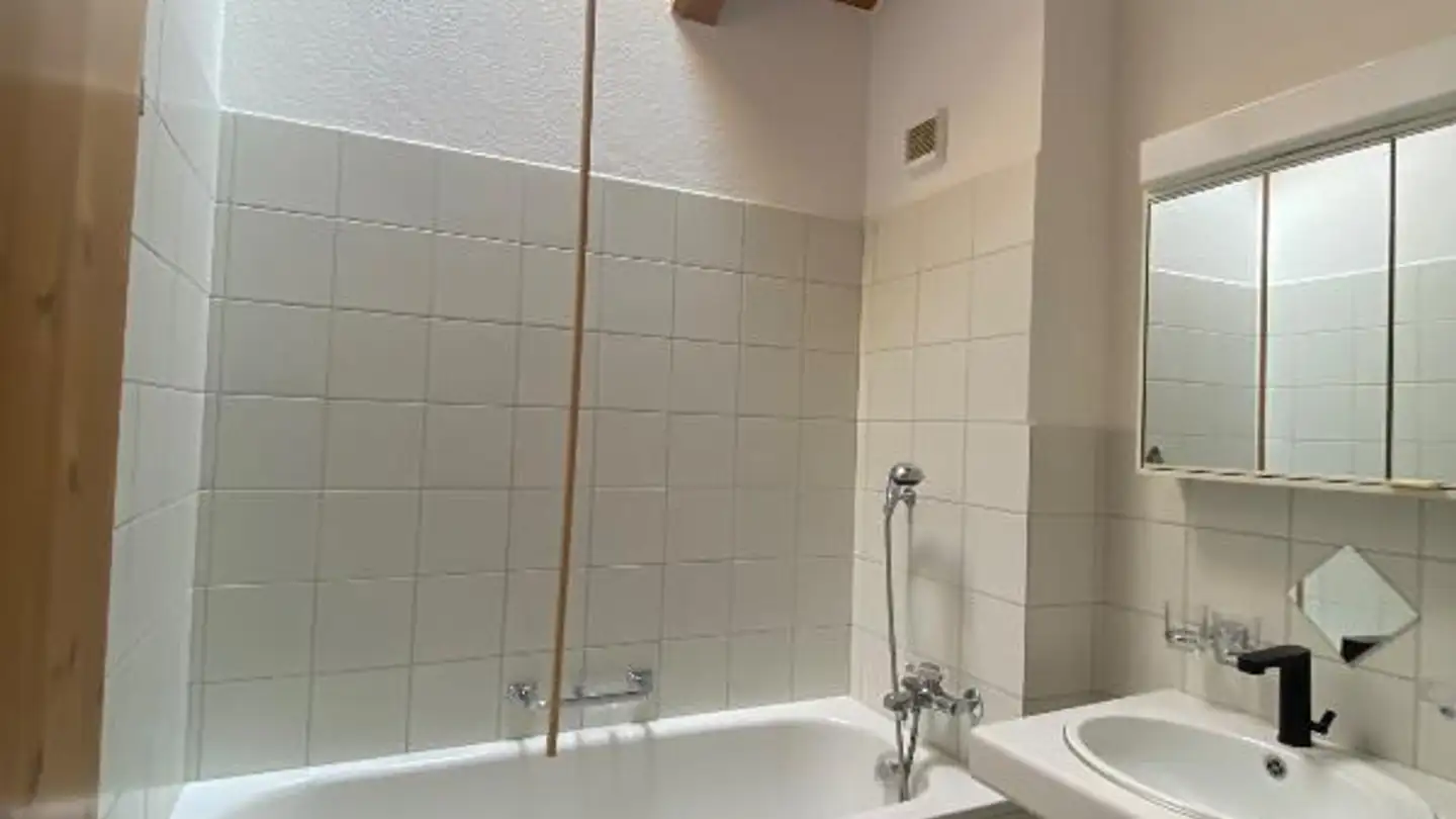 Attic flat for rent - Dorfstrasse 4, 7074 Malix - Photo 4