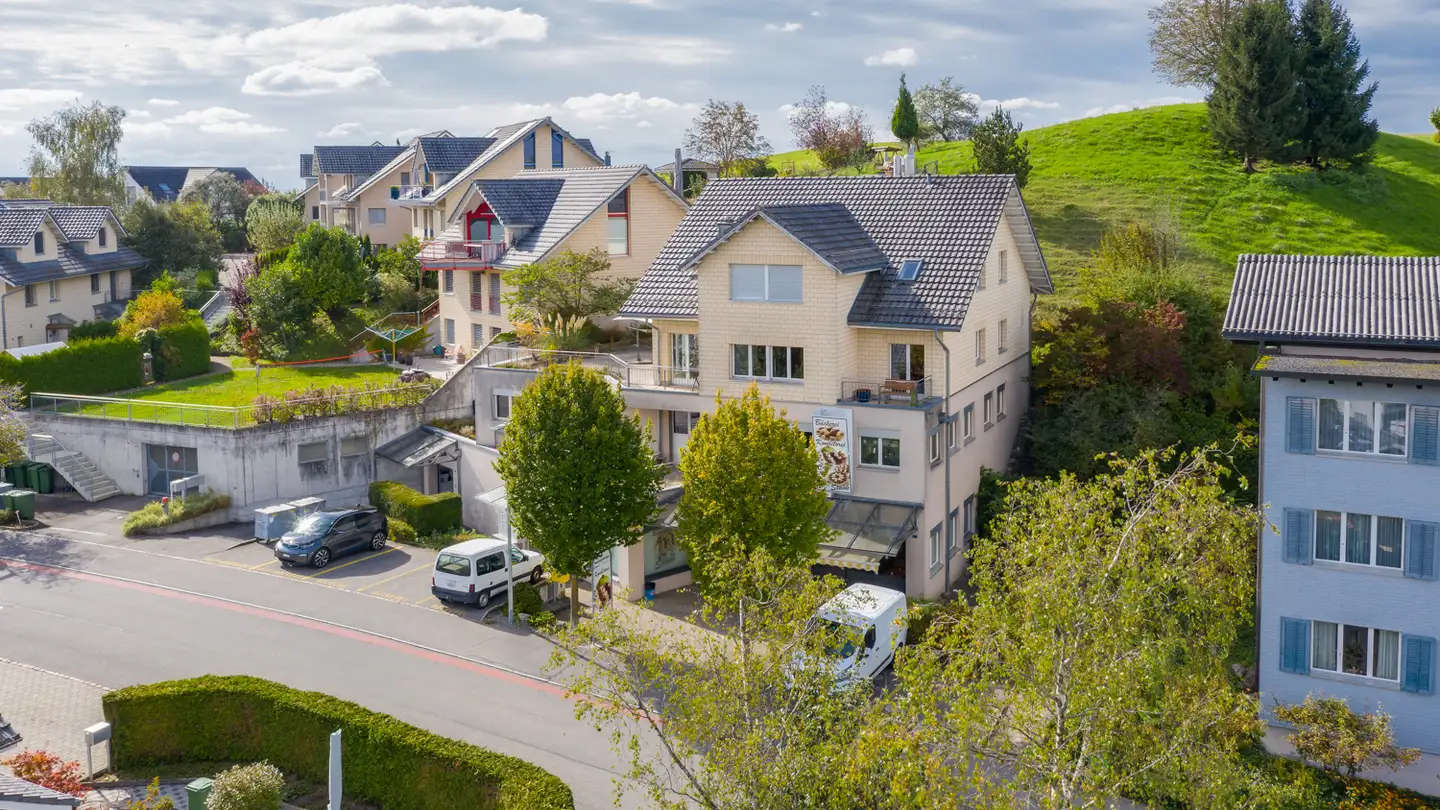 Mehrfamilienhaus kaufen - Neuhofstrasse 2, 6345 Neuheim - Foto 2