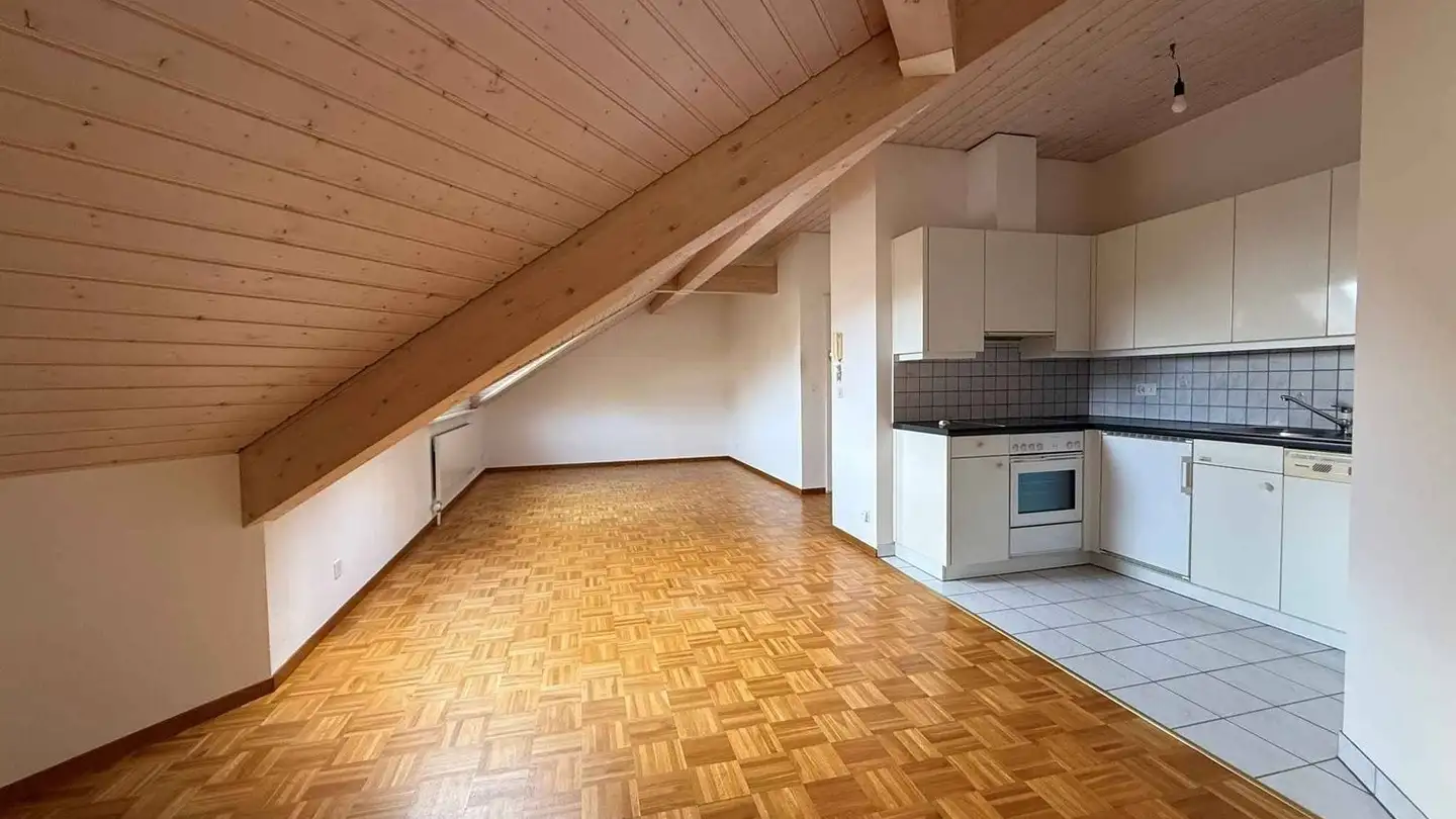 Attic flat for rent - 1143 Apples