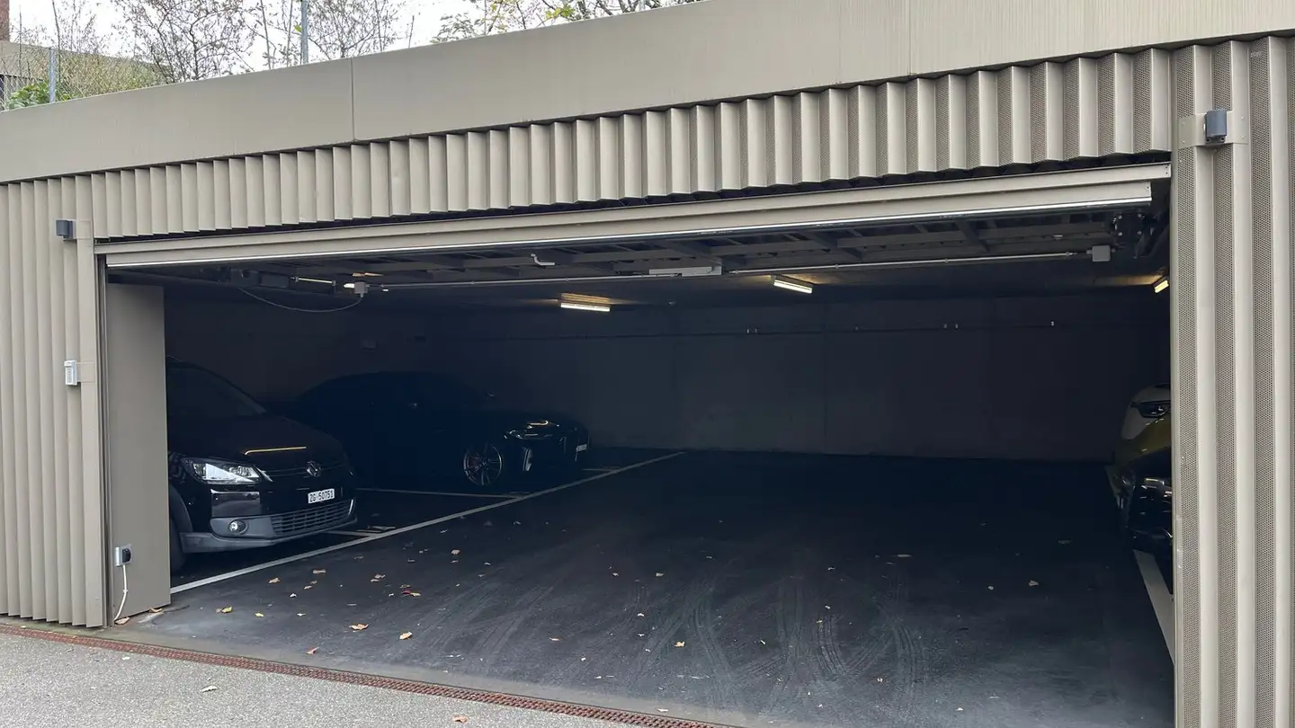 Covered parking space for rent - Zugerstrasse 114, 6330 Cham - Photo 3