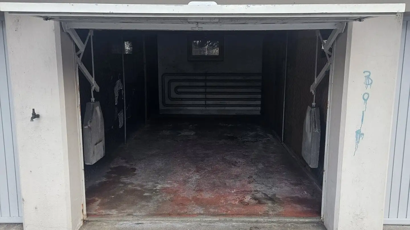 Garage for rent - Waldstätterstrasse 8, 3014 Bern