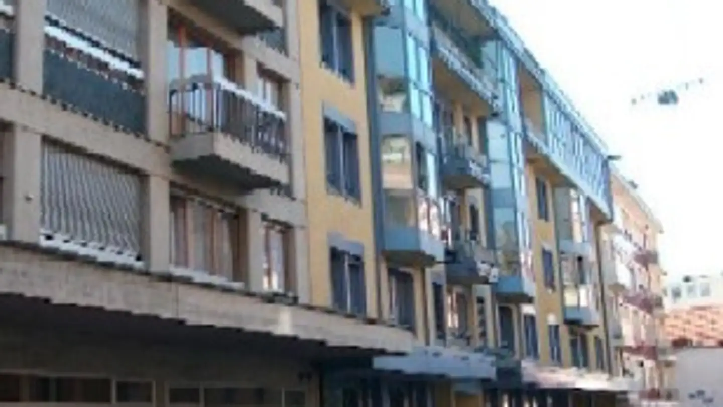 Place de parking souterraine à louer - Rue De L' Avenir 16, 1207 Genève